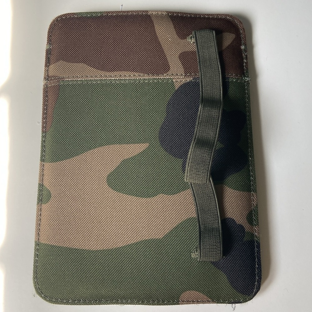 Herschel Cypress Sleeve in CAMI for IPAD mini - Picture 4 of 7